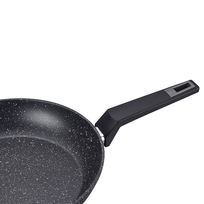 Black Fashion Fireproof Non Stick Pan Set Forged Cookware