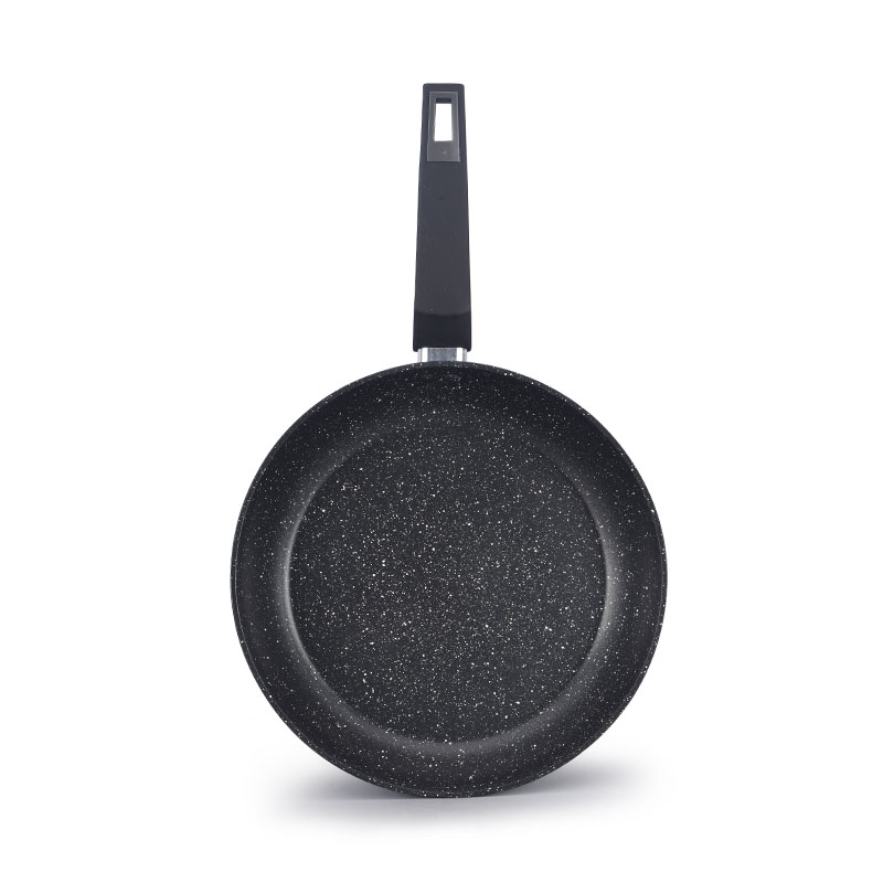 Black Fashion Fireproof Non Stick Pan Set Forged Cookware