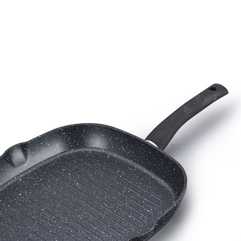 Black Fashion Fireproof Non Stick Pan Set Forged Cookware