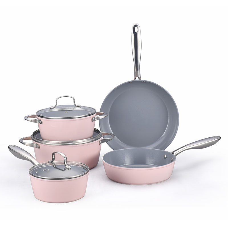 What Makes Ceramic Nonstick Cookware Different From Traditional Nonstick Options